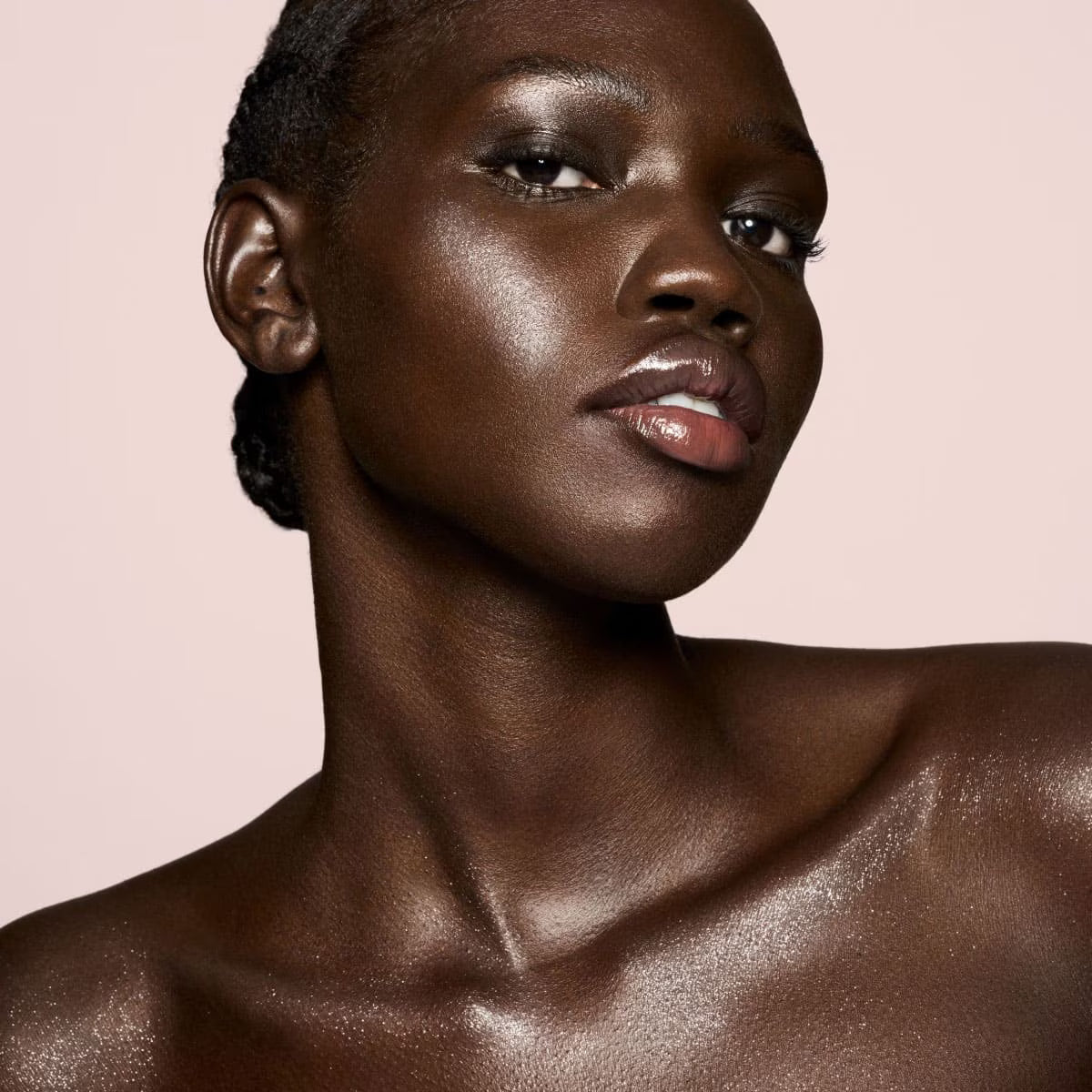 FENTY BEAUTY DIAMOND BOMB (Iluminador Para Rostro)