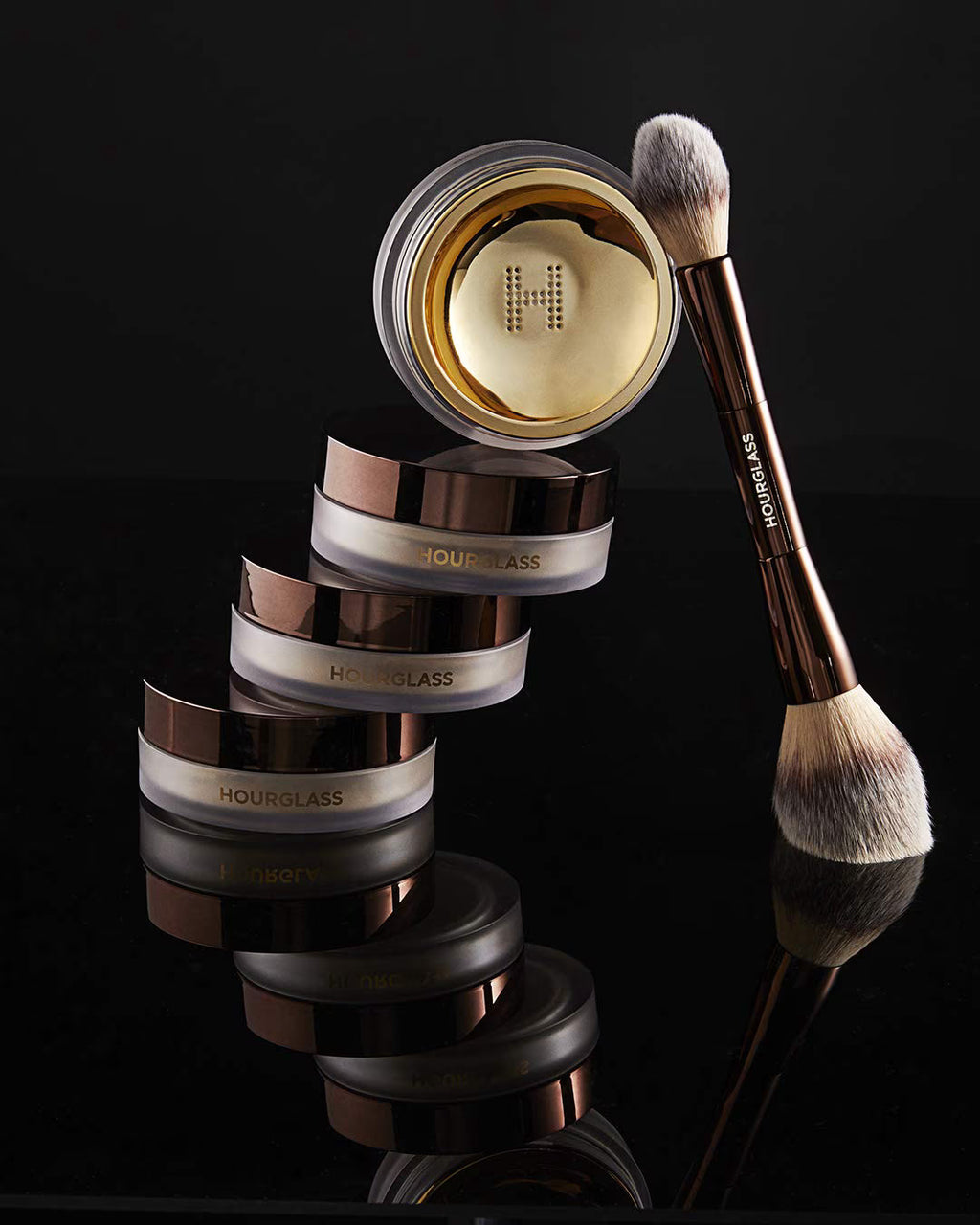 HOURGLASS DUO POLVO TRANSLUCIDO + BROCHA
